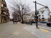 Satılır 2 otaqlı köhnə tikili 65 m², Elmlər Akademiyası m., photo 1 from 8