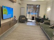 Продаётся 3-комн. вторичка 70 м², м. Нефтчиляр, photo 4 from 8