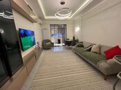 Продаётся 3-комн. вторичка 70 м², м. Нефтчиляр, photo 3 from 8