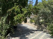 4 otaqlı həyət evi/bağ evi - Novxanı q. - 250 m²