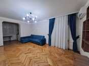 Продаётся 2-комн. вторичка 40 м², м. Иншаатчылар, photo 1 from 8