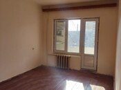 Satılır 3 otaqlı köhnə tikili 85 m², Qara Qarayev m., photo 3 from 8