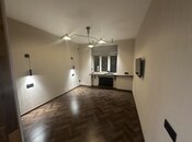 Satılır 2 otaqlı köhnə tikili 65 m², Əhmədli m., photo 1 from 8