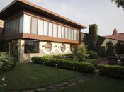 6 otaqlı həyət evi/bağ evi - Şüvəlan q. - 550 m²