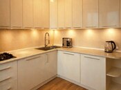 Продаётся 3-комн. вторичка 100 м², м. Нефтчиляр, photo 7 from 8