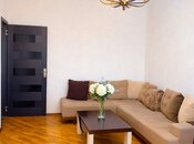 Продаётся 3-комн. вторичка 100 м², м. Нефтчиляр, photo 3 from 8