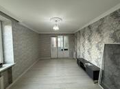 Продаётся 3-комн. вторичка 55 м², м. Кара Караев, photo 1 from 8