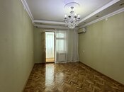 2 otaqlı köhnə tikili - 8-ci mikrorayon q. - 65 m²