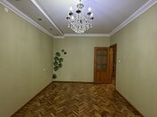 2 otaqlı köhnə tikili - 8-ci mikrorayon q. - 65 m²