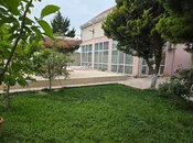 8 otaqlı həyət evi/bağ evi - Pirşağı q. - 240 m²