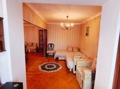 Satılır 3 otaqlı köhnə tikili 75 m², Elmlər Akademiyası m., photo 5 from 8