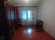 Satılır 4 otaqlı köhnə tikili 110 m², İnşaatçılar m., photo 7 from 8