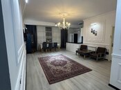 3-комн. новостройка - м. 28 мая - 90 м²