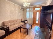 2 otaqlı köhnə tikili - Azadlıq Prospekti m. - 65 m²