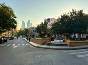 Продаётся 3-комн. вторичка 90 м², м. Ичеришехер, photo 1 from 8