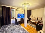 Satılır 3 otaqlı köhnə tikili 65 m², İnşaatçılar m., photo 1 from 8