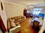 Satılır 3 otaqlı köhnə tikili 90 m², Qara Qarayev m., photo 1 from 8