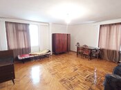 Продаётся 2-комн. вторичка 55 м², м. Нефтчиляр, photo 1 from 8