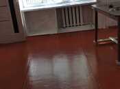 Satılır 2 otaqlı köhnə tikili 38 m², Xalqlar Dostluğu m., photo 1 from 8