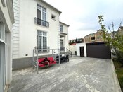 Satılır 7 otaqlı həyət evi/bağ evi 350 m², Səbail r., photo 3 from 8