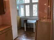 Продаётся 3-комн. вторичка 60 м², м. Элмляр Академиясы, photo 7 from 8