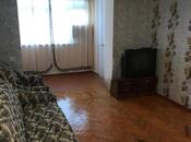 Продаётся 3-комн. вторичка 60 м², м. Элмляр Академиясы, photo 1 from 8