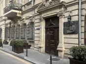 3 otaqlı köhnə tikili - Sahil m. - 100 m²