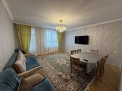 Satılır 2 otaqlı köhnə tikili 75 m², İnşaatçılar m., photo 1 from 8