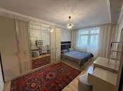 Satılır 2 otaqlı köhnə tikili 75 m², İnşaatçılar m., photo 3 from 8