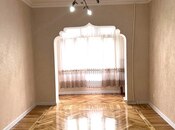 Satılır 4 otaqlı köhnə tikili 100 m², Əhmədli m., photo 1 from 8