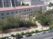 4 otaqlı köhnə tikili - Elmlər Akademiyası m. - 105 m²