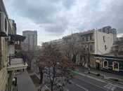 Продаётся 2-комн. вторичка 51 м², м. Низами, photo 2 from 8