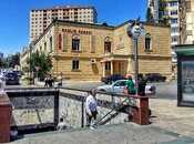 Satılır 2 otaqlı köhnə tikili 65 m², Nəsimi m., photo 1 from 8