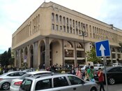 2 otaqlı köhnə tikili - Elmlər Akademiyası m. - 60 m²