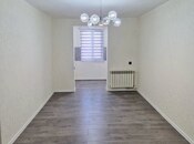 Продаётся 3-комн. вторичка 50 м², м. Элмляр Академиясы, photo 2 from 8