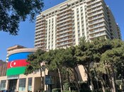 Satılır 2 otaqlı köhnə tikili 40 m², Nizami m., photo 2 from 4