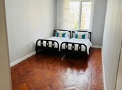 Satılır 2 otaqlı köhnə tikili 60 m², 8 Noyabr m., photo 3 from 8