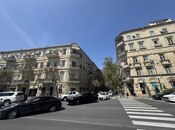 Satılır 2 otaqlı köhnə tikili 55 m², Sahil m., photo 1 from 8