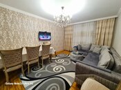 Продаётся 3-комн. вторичка 90 м², м. Кара Караев, photo 1 from 8