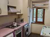 Продаётся 4-комн. вторичка 90 м², photo 1 from 8