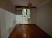 Satılır 3 otaqlı köhnə tikili 65 m², İnşaatçılar m., photo 2 from 8