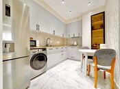 Satılır 2 otaqlı yeni tikili 70 m², Qara Qarayev m., photo 1 from 8