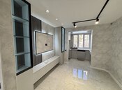 Продаётся 4-комн. вторичка 100 м², Хатаинский р., photo 1 from 8