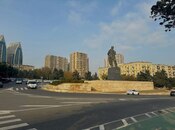 Продаётся 3-комн. вторичка 75 м², м. Ичеришехер, photo 1 from 8