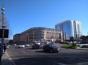 Продаётся 2-комн. вторичка 55 м², м. Элмляр Академиясы, photo 1 from 8