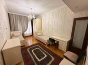 3-комн. новостройка - м. 28 мая - 140 м²