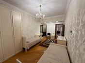 3-комн. новостройка - м. 28 мая - 140 м²