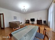 Сдаётся 3-комн. новостройка 140 м², м. Низами, photo 1 from 8