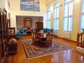 7 otaqlı həyət evi/bağ evi - Mərdəkan q. - 385 m²