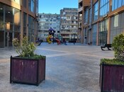 Obyekt - İnşaatçılar m. - 77 m²